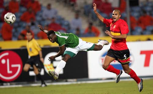 霍伊伦：无论发生什么，我都要留在曼联为我的位置而战（霍伊伦表态：无论如何都留在曼联，誓为位置而战）