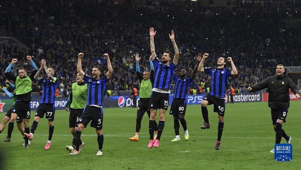 卡内达：弗兰克是很职业的球员，留下了宝贵的财富（卡内达：弗兰克职业素养出众，为球队留下宝贵财富）