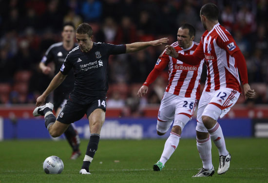 埃弗顿旧将：内维尔以为自己是瓜迪奥拉，他的战术分析省省吧（埃弗顿前将炮轰：内维尔把自己当瓜迪奥拉，别再指点战术了）