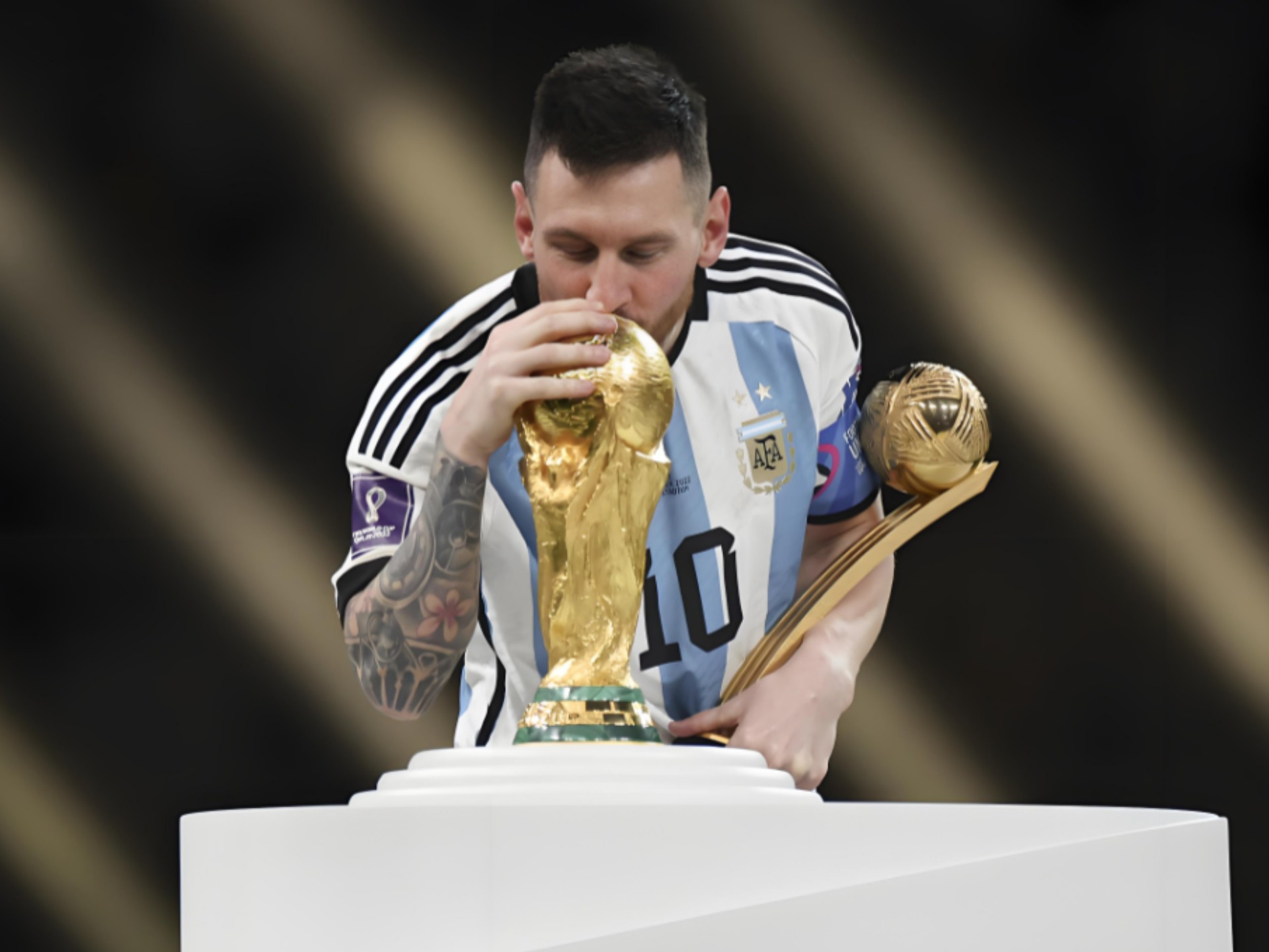 李霄鹏：希望球队能发挥出应有水平，明天奉献一场精彩的比赛（李霄鹏：盼球队打出应有水准，明日献上精彩一战）