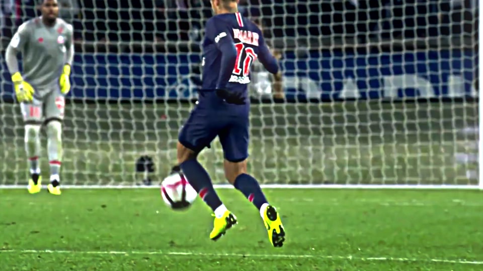 萨巴蒂尼：如今的意大利缺领袖气质，足协很多决定也都很草率（萨巴蒂尼：当下意大利队缺乏领袖风范，足协多项决策过于草率）