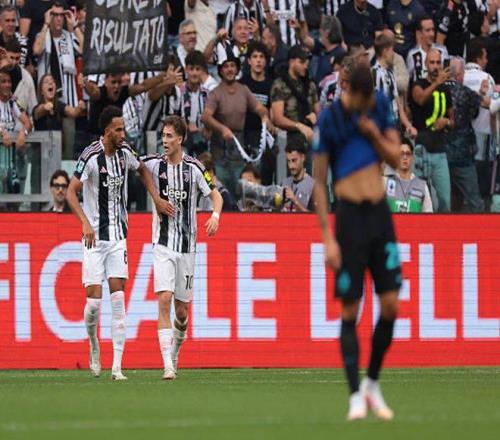 奥赖利：我们队内互相配合得很好；现在不会讨论争冠（奥赖利：球队配合默契，眼下不谈争冠）