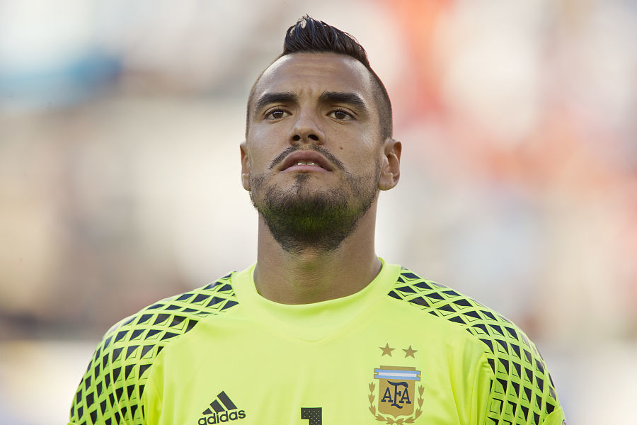 罗林斯32分6板14助 NBA雄鹿114-123不敌76人 马克西54分（马克西砍54分，罗林斯32+6+14；76人123-114力克雄鹿）