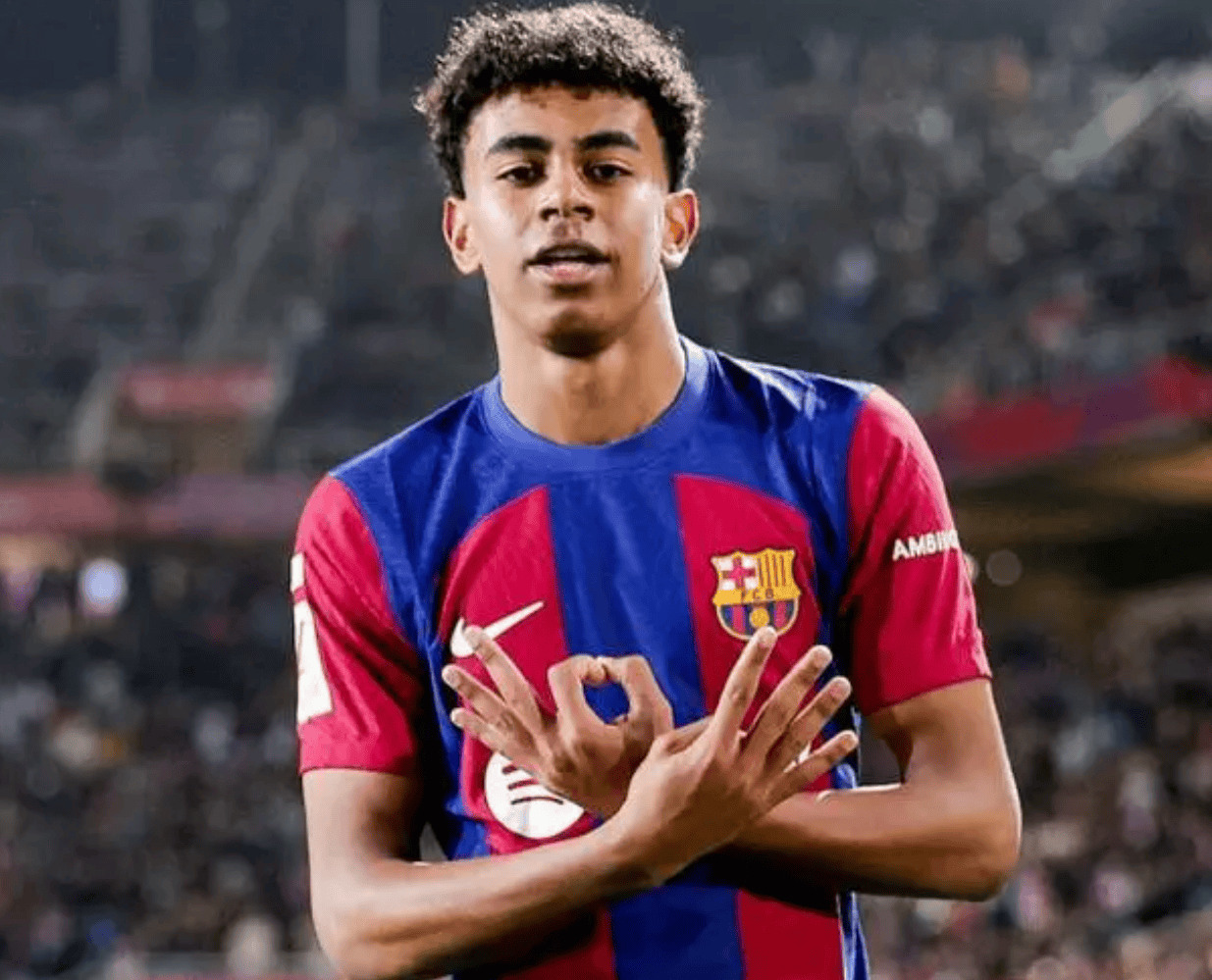 詹姆斯连续得分，逆转比赛节奏（詹姆斯连砍得分，改写比赛节奏）