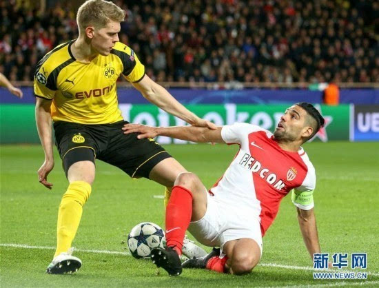 小将卡尔：我从基米希和凯恩身上学到了很多，很开心在拜仁踢球（卡尔：从基米希和凯恩身上获益匪浅，在拜仁踢球让我很开心）